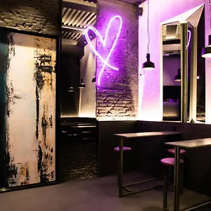Hotel Heart, Milaan