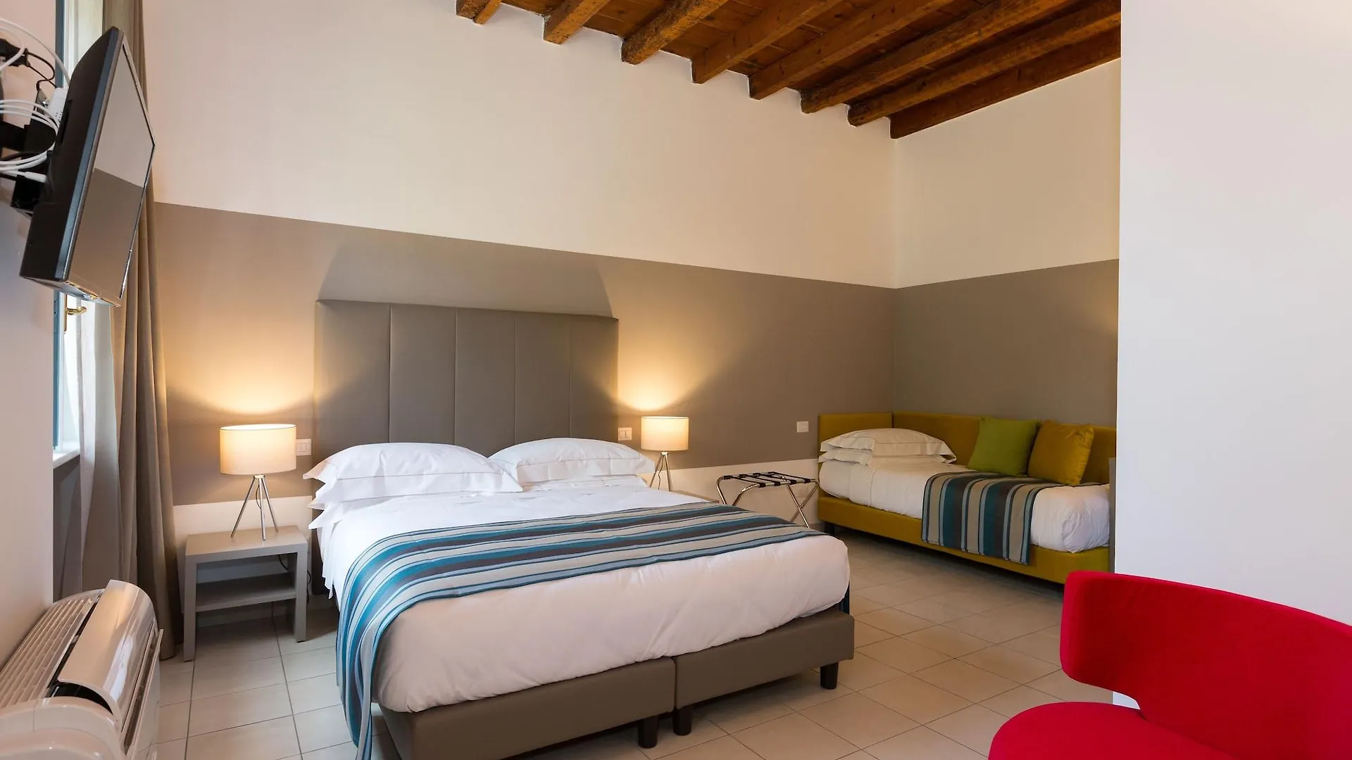 Ai Suma Hotel Milán 3*,