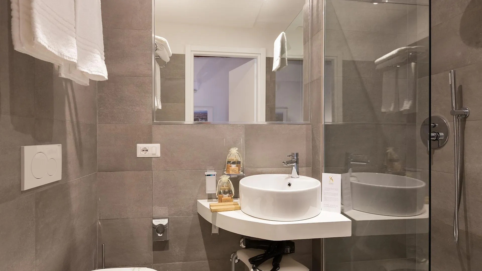 Ai Suma Hotel Milano 3*,  Italia